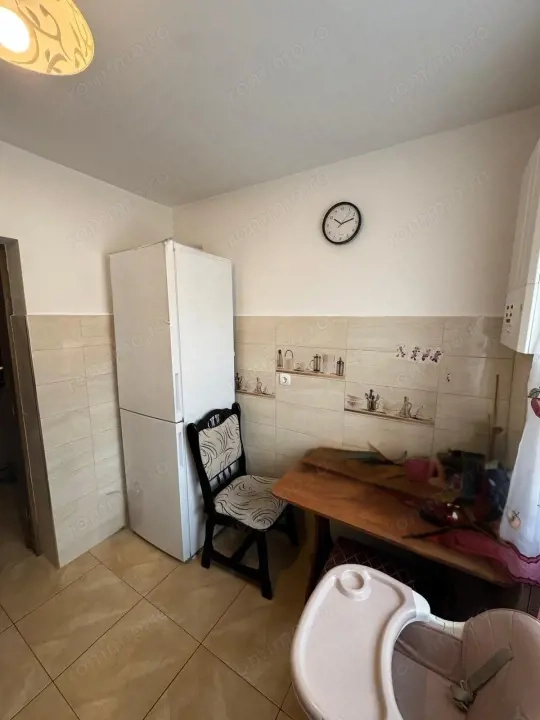 Apartament 3 camere, central, 68 mp, mobilat – Baia Sprie — fotografia 3