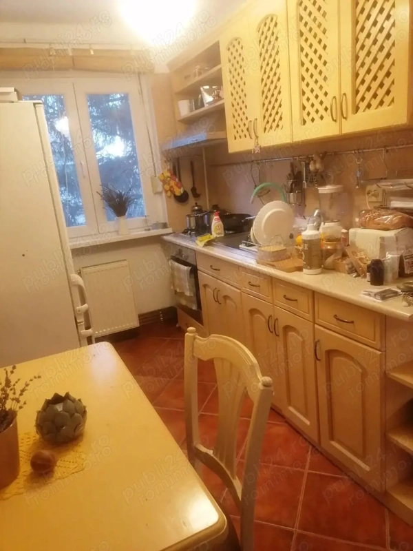 Apartament cu 3 camere centrala proprie et 2 Universitate