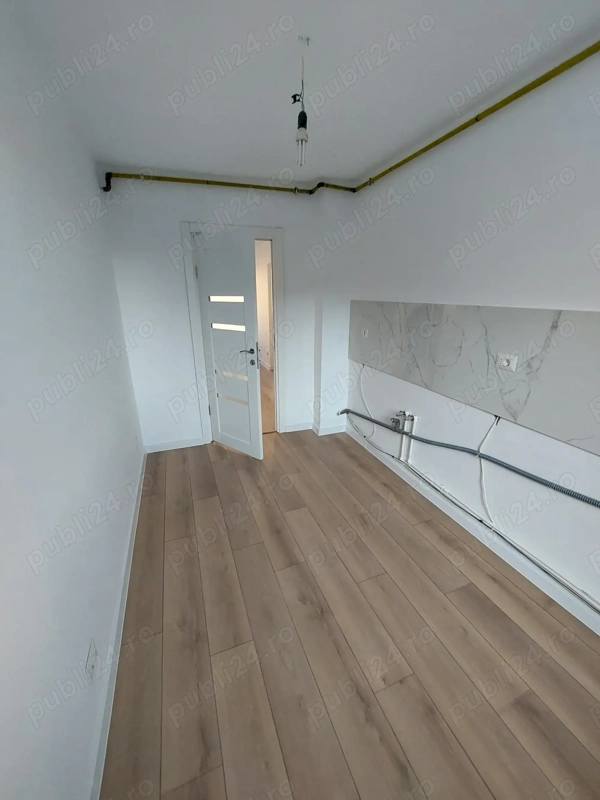 Apartament 4 camere de vânzare zona Favorit — fotografia 3