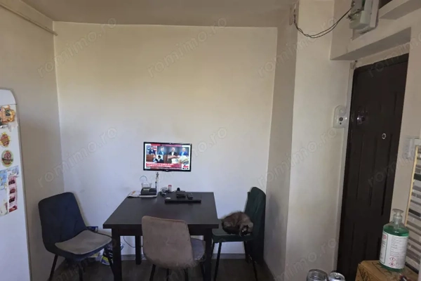 Apartament 2 camere, 48 mp utili, zona Rovine -Facultatea de Mecanica — fotografia 1
