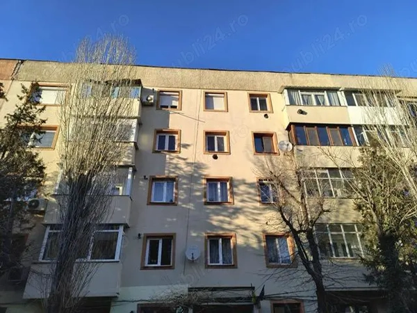 Apartament 3 camere ramicul sarata judetul buzau — fotografia 1