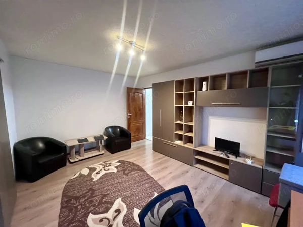 Apartament 2 camere, 40 mp utili, etaj 1 - Piata Doina — fotografia 3