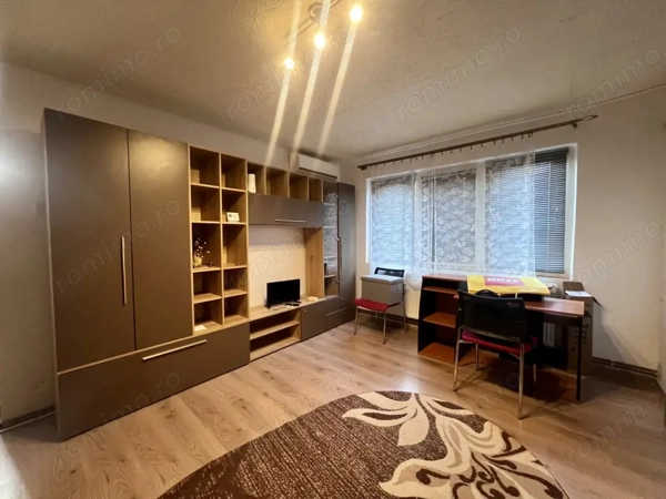 Apartament 2 camere, 40 mp utili, etaj 1 - Piata Doina — fotografia 1