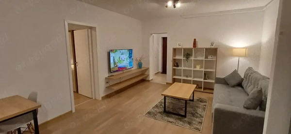 Proprietar inchiriez studio in Subcetate cu doua locuri de parcare — fotografia 1