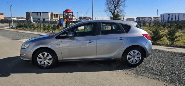 OPEL Astra 2011 — imagine 2