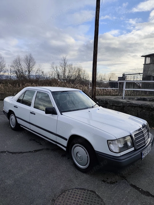MERCEDES-BENZ E-Class 1988 — imagine 5
