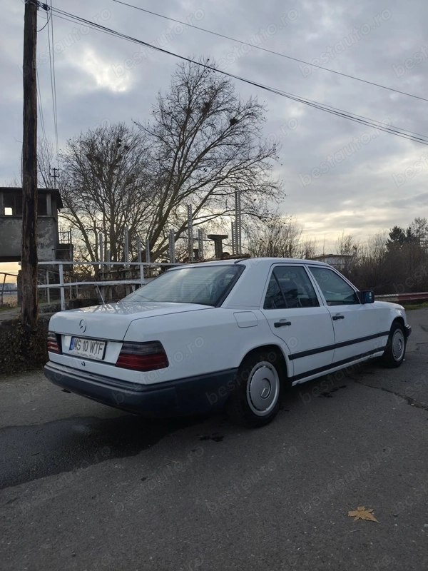 MERCEDES-BENZ E-Class 1988 — imagine 4