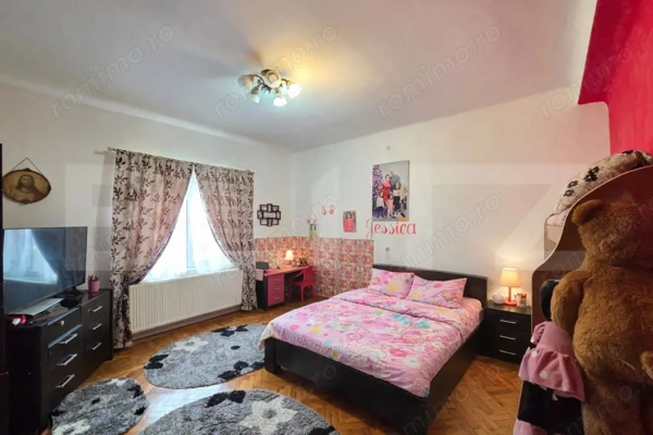 Apartament 2 camere, decomandat, 63 mp, Zona Piata 1 Mai ! — fotografia 1
