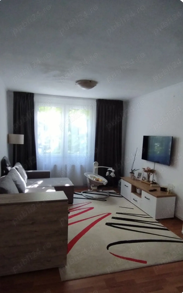 Apartament 3 camere etaj 1,Carpati 1 — fotografia 1