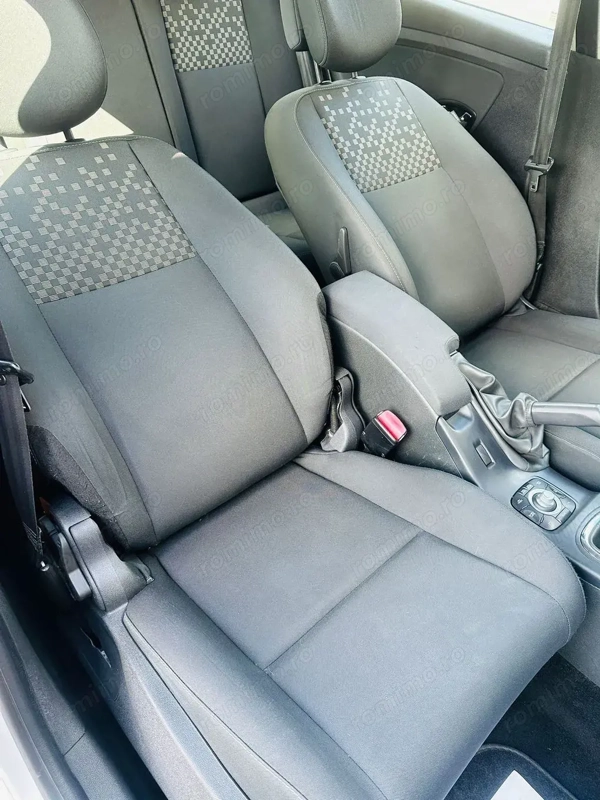 RENAULT Megane 2012 — imagine 16