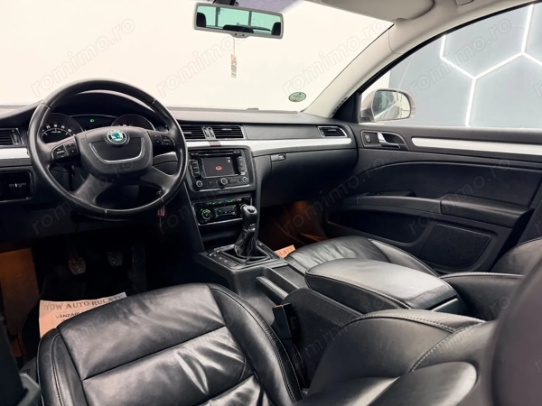 SKODA Superb 2013 — imagine 20