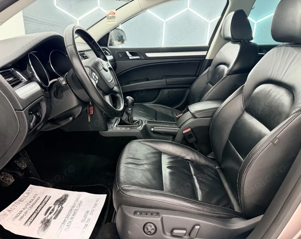 SKODA Superb 2013 — imagine 14