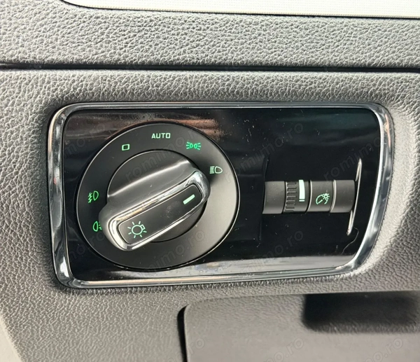 SKODA Superb 2013 — imagine 13