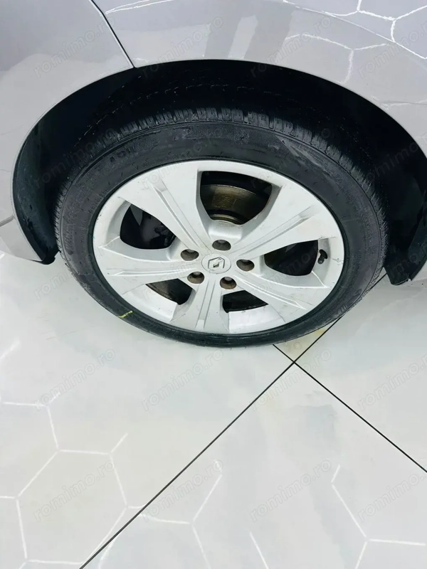 RENAULT Megane 2011 — imagine 11
