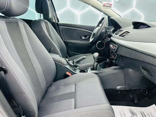 RENAULT Megane 2011 — imagine 13