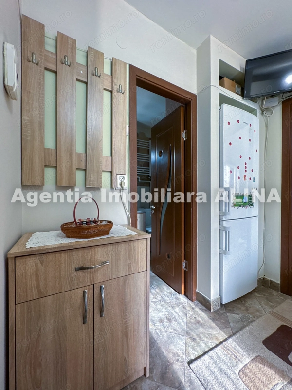 Garsoniera in Mun. Deva, Jud. HD, zona Dorobanti, 28 mp, decomandata, etaj 3 — fotografia 3