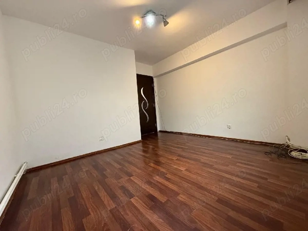 Apartamente 3 camere de vânzare — fotografia 3