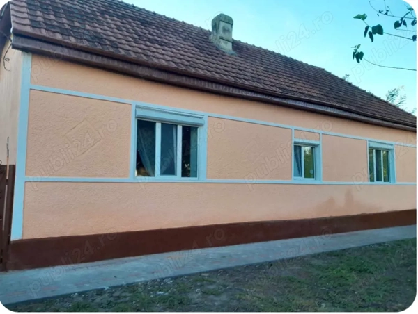 Vând casă 3 camere