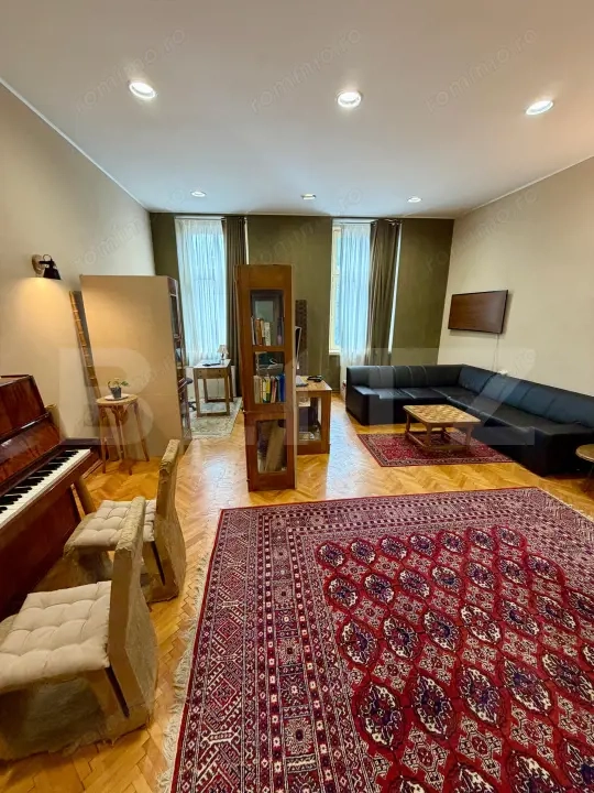 Apartament 2 camere, 71 mp, tavan inalt 3,30 m, garaj, Centru — fotografia 1