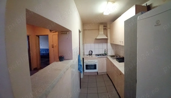 Proprietar, inchiriez apartament 3 camere decomandate Strand