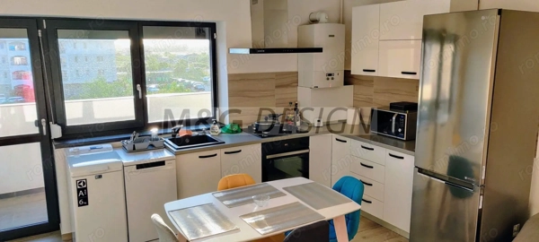 Apartament 4 camere Giroc cu scara interioara — fotografia 3