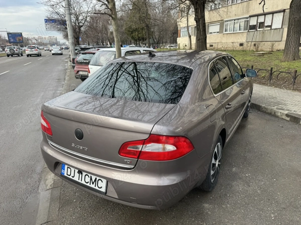 SKODA Superb 2012 — imagine 3