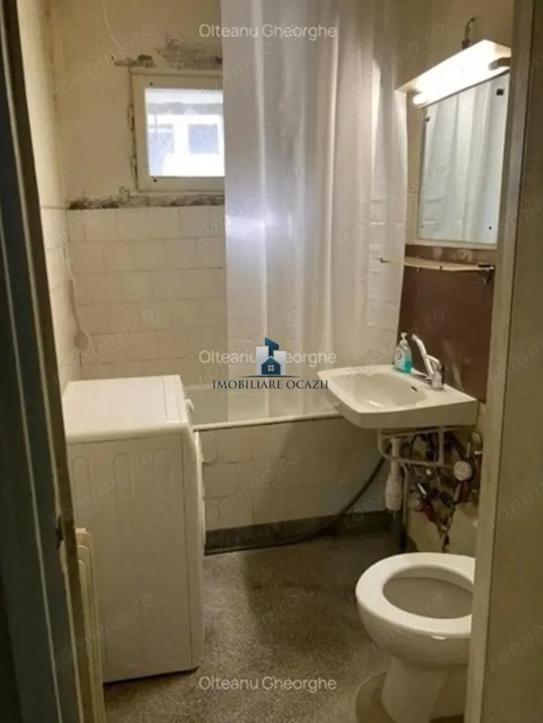 Vanzare Apartament 2 Camere Semidecomandat Bd.Ctin.Brancoveanu — fotografia 1
