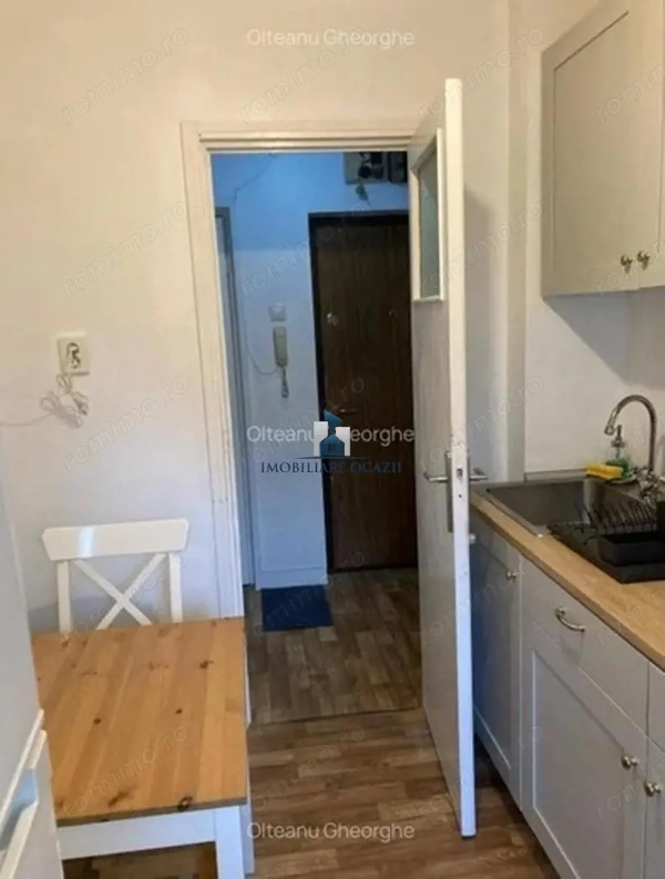 Vanzare Apartament 2 Camere Semidecomandat Bd.Ctin.Brancoveanu — fotografia 3