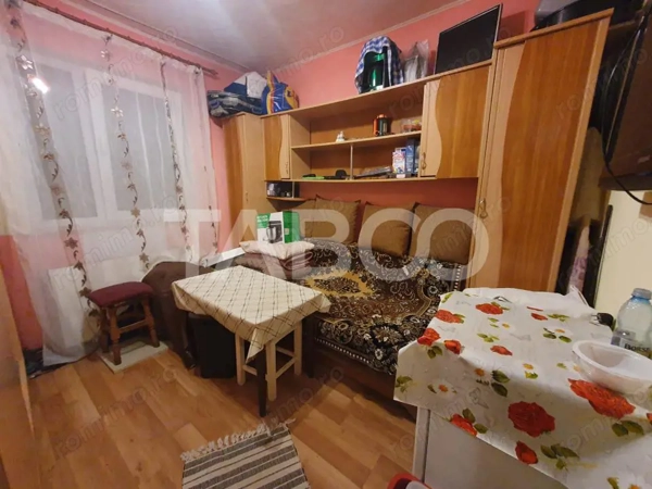 Apartament semidecomandat 2 camere parter 45 mpu Zona Tudor — fotografia 3