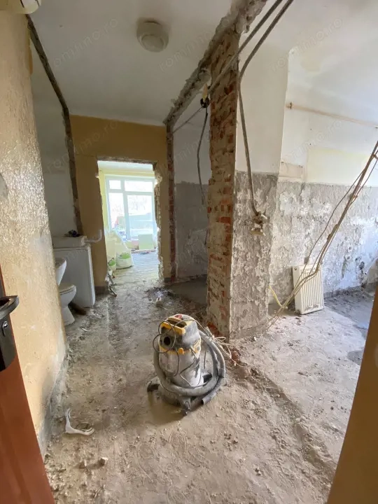 Garsonieră în curs de renovare, 34 mp, zona Centru — fotografia 3