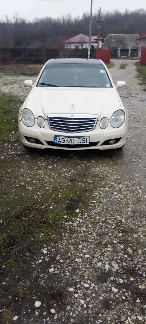 Vînd Mercedes E clas 2009