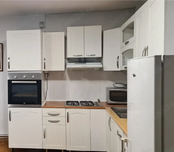 apartament 2 camere cu parcare interioară in curte — fotografia 3