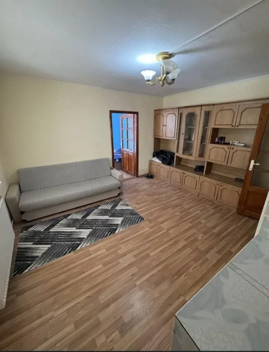 Apartament 2 camere, 45 mp, zona Spital - Bals — fotografia 1