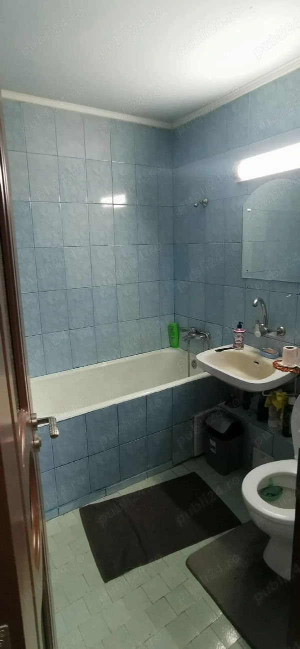 Particular vând apartament 2 camere Zona Sura Mare — fotografia 1