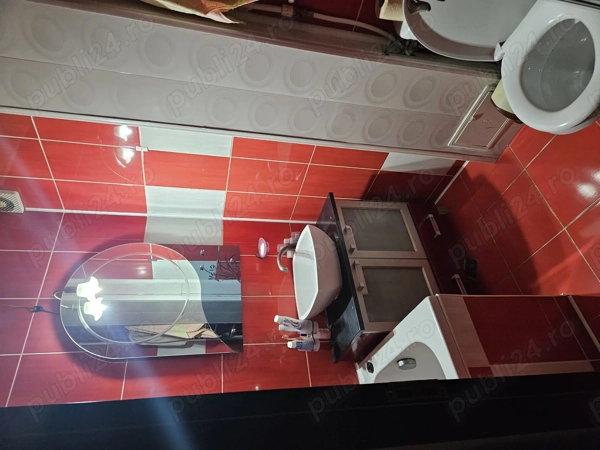 Apartament cu 3 camere de vanzare — fotografia 3