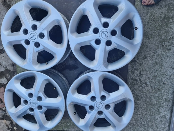 Vând 4 jante aliaj de Opel Vectra C, R16