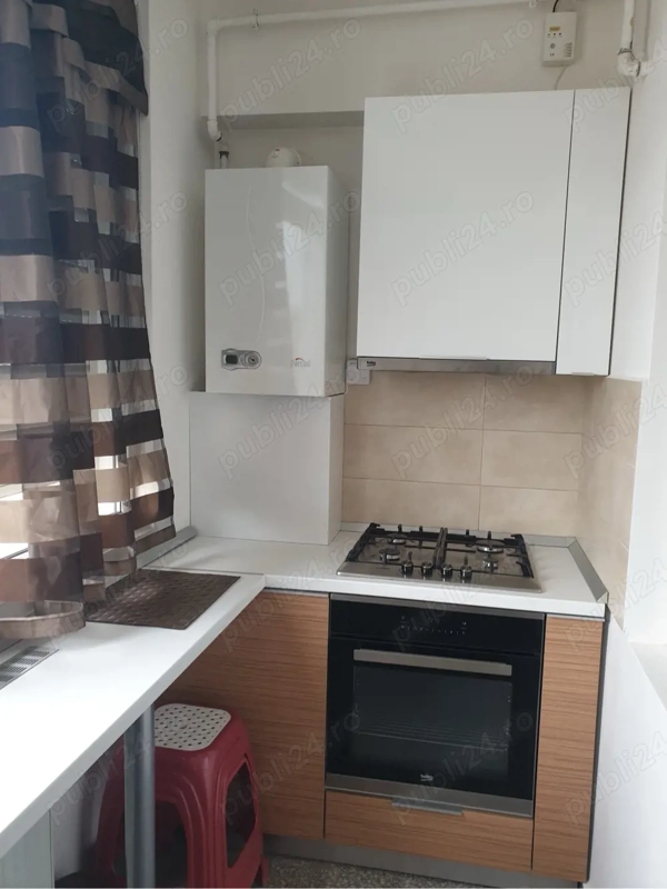 închiriez Apartament