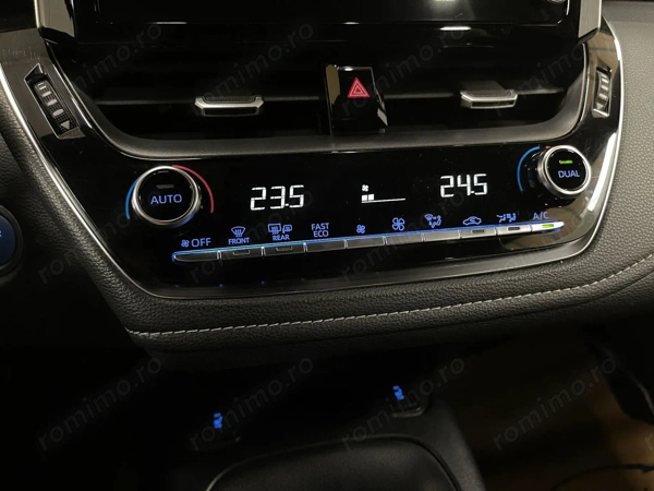 TOYOTA Corolla 2021 — imagine 17
