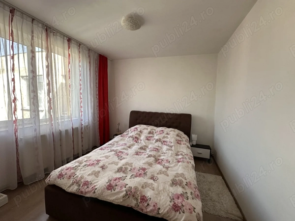 Vând apartament cu 3 camere — fotografia 1