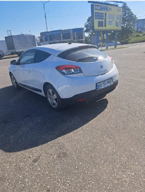 RENAULT Megane 2011 — imagine 3