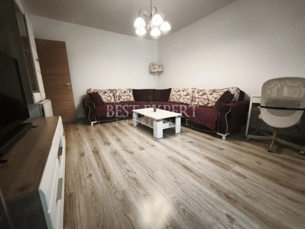 Apartament 3 camere de închiriat – zonă liniștită, parcare, Acces privat — fotografia 3