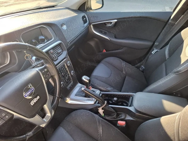 VOLVO V40 2015 — imagine 3