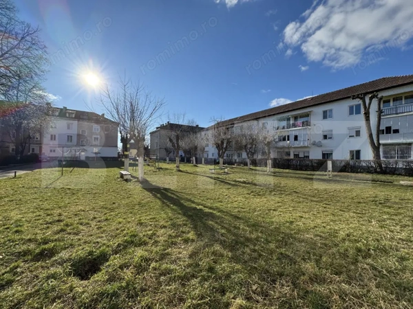 Apartament 2 camere decomandat, 60 mp — fotografia 1
