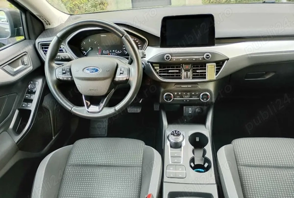 FORD Focus 2020 — imagine 7