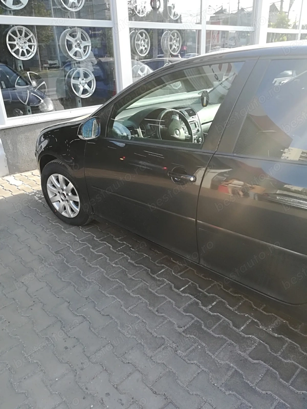 VOLKSWAGEN Golf 2006 — imagine 5