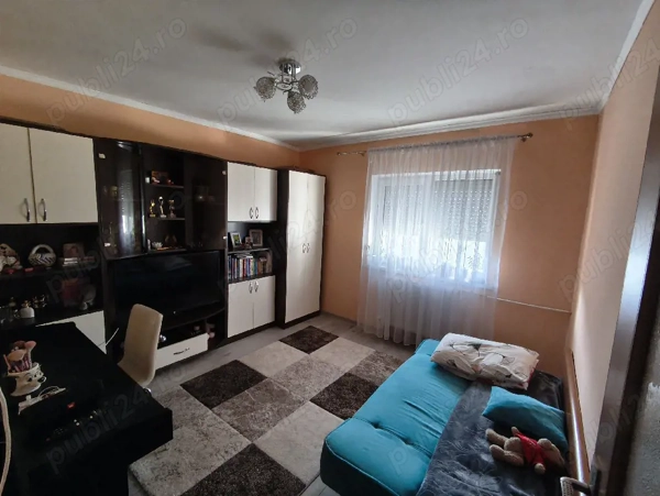 Vând apartament tip Pb 2 camere zona Rogerius — fotografia 3