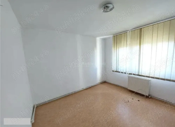 Proprietar:vand apartament zona excelenta! — fotografia 3