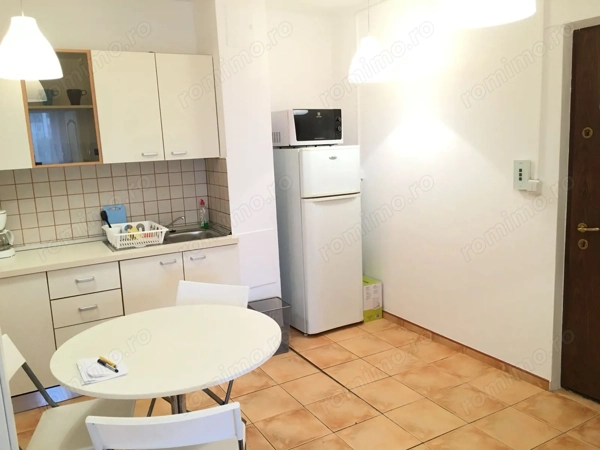 Apartament 3 camere, Parc Tineretului, la 5 min. metrou. Loc de parcare — fotografia 3