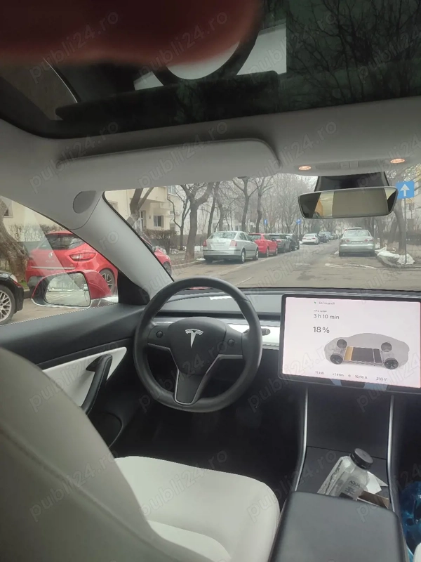 TESLA Model 3 2020 — imagine 5