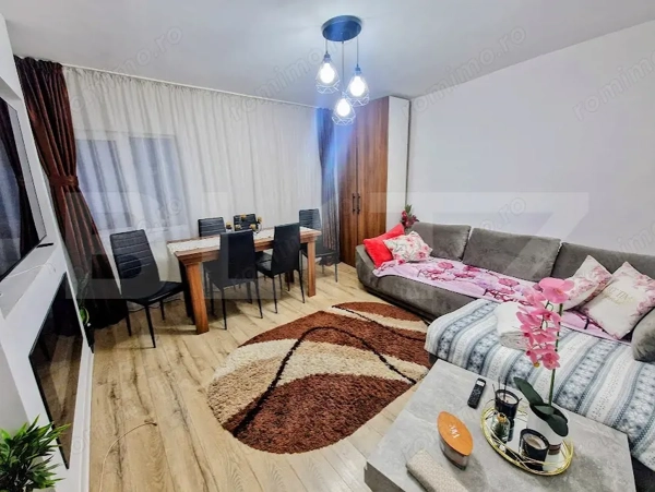 Apartament la casă cu curte privată - Velenta — fotografia 1